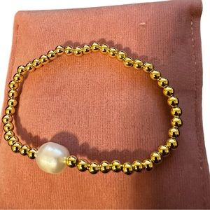 One white pearl gold beats bracelet adjustable